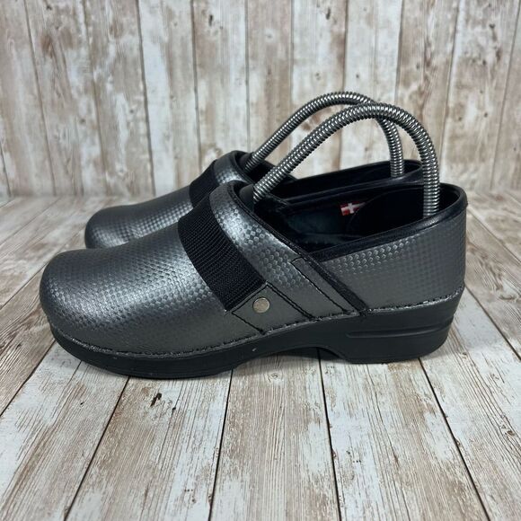 Sanita Carbon gray non slip clog Womens 8 - Picture 2 of 8